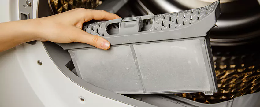 Signs Of A Clogged Dryer Lint Trap in Greenville, Texas